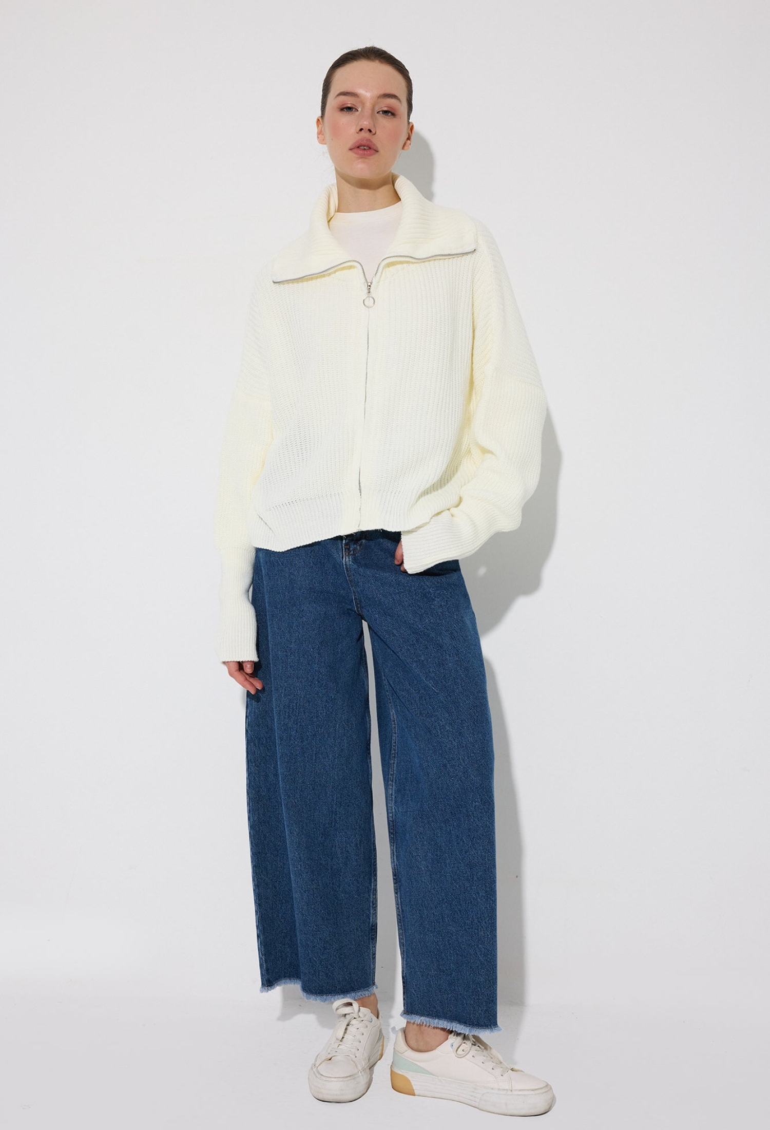 Sweater With Hooded Neck - Oversized Fit - Brand: Touche Prive - Women & Kids, Baby Clothes Wholesale - TheBS Women