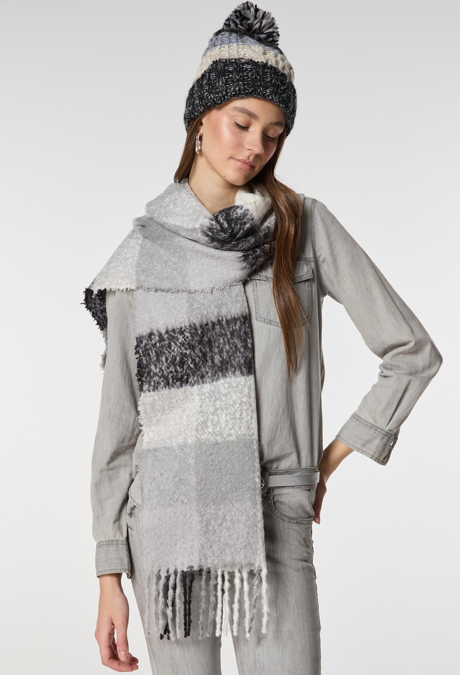 Black Boucle Shawl - Brand: Axesoire - Women & Kids, Baby Clothes Wholesale - TheBS Women