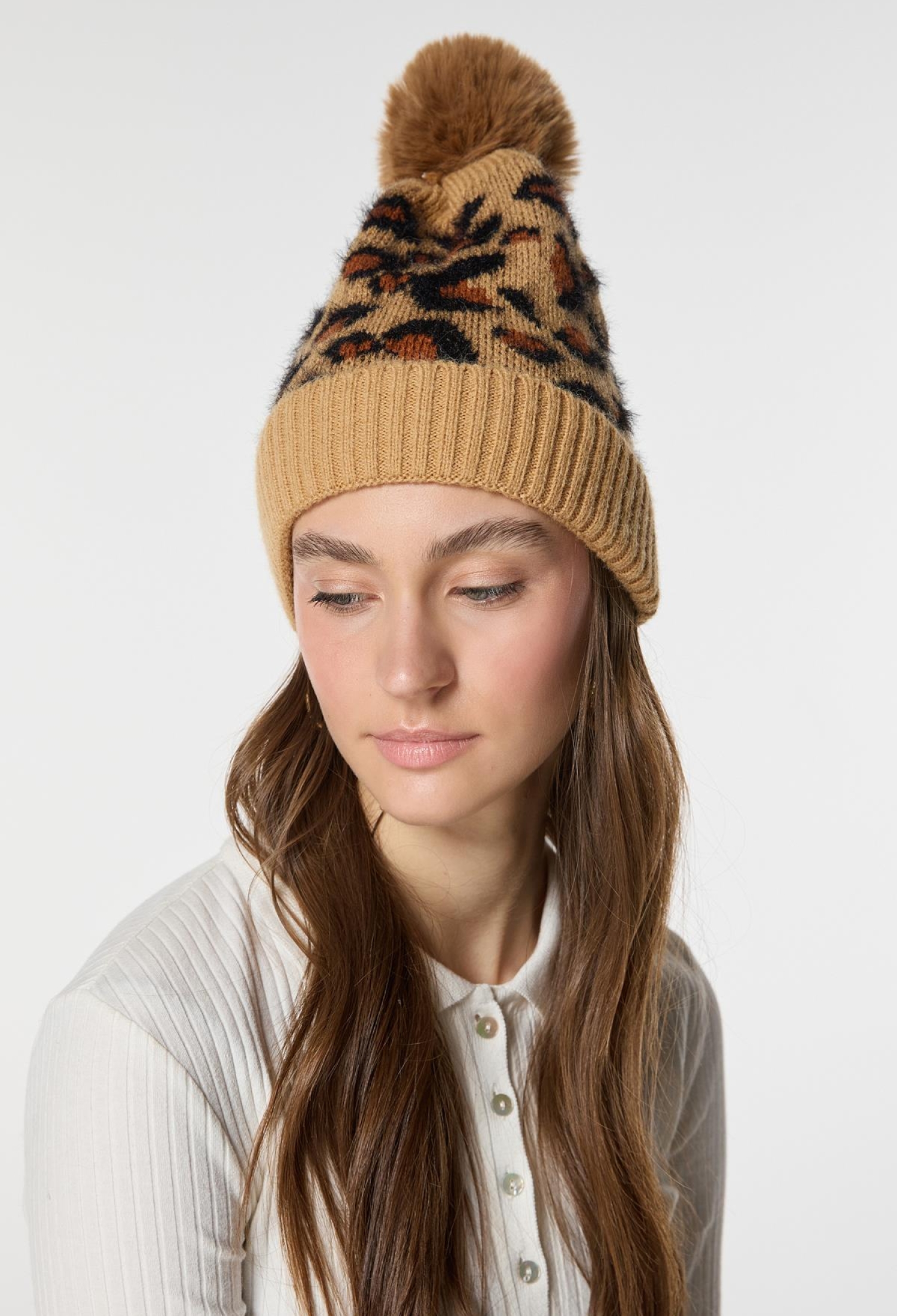 Knitted Knitted Beret With Leopard Pattern And Polar Fleece Inside - Brand: Axesoire - Women & Kids, Baby Clothes Wholesale - TheBS Women