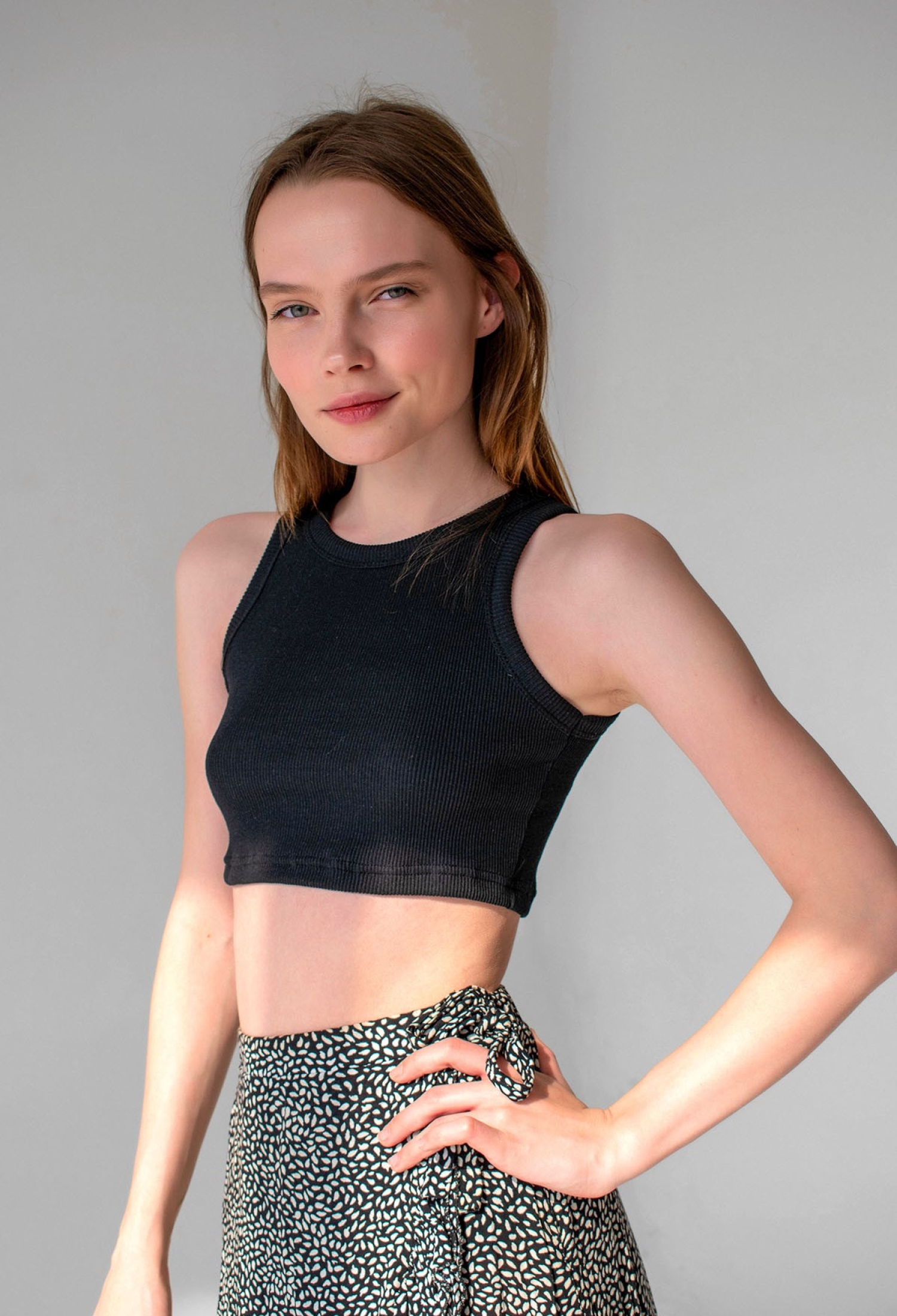 Ribbed Super Crop Halter Neck Knitted Undershirt - Brand: la & vetta - Women & Kids, Baby Clothes Wholesale - TheBS Women