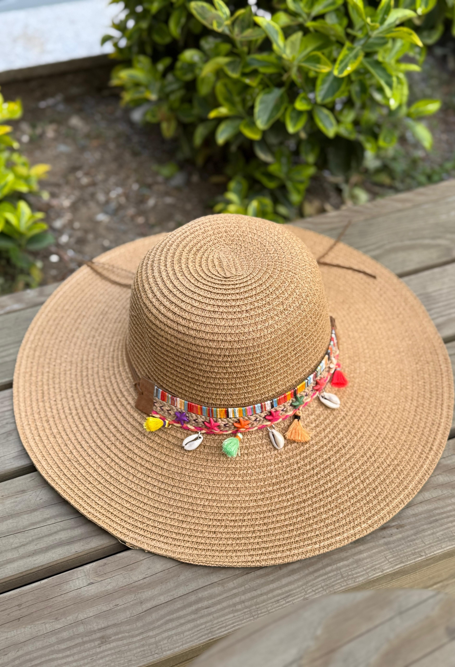 Wide Straw Hat With Sea Shell Accessories - Brand: Axesoire - Women & Kids, Baby Clothes Wholesale - TheBS Women