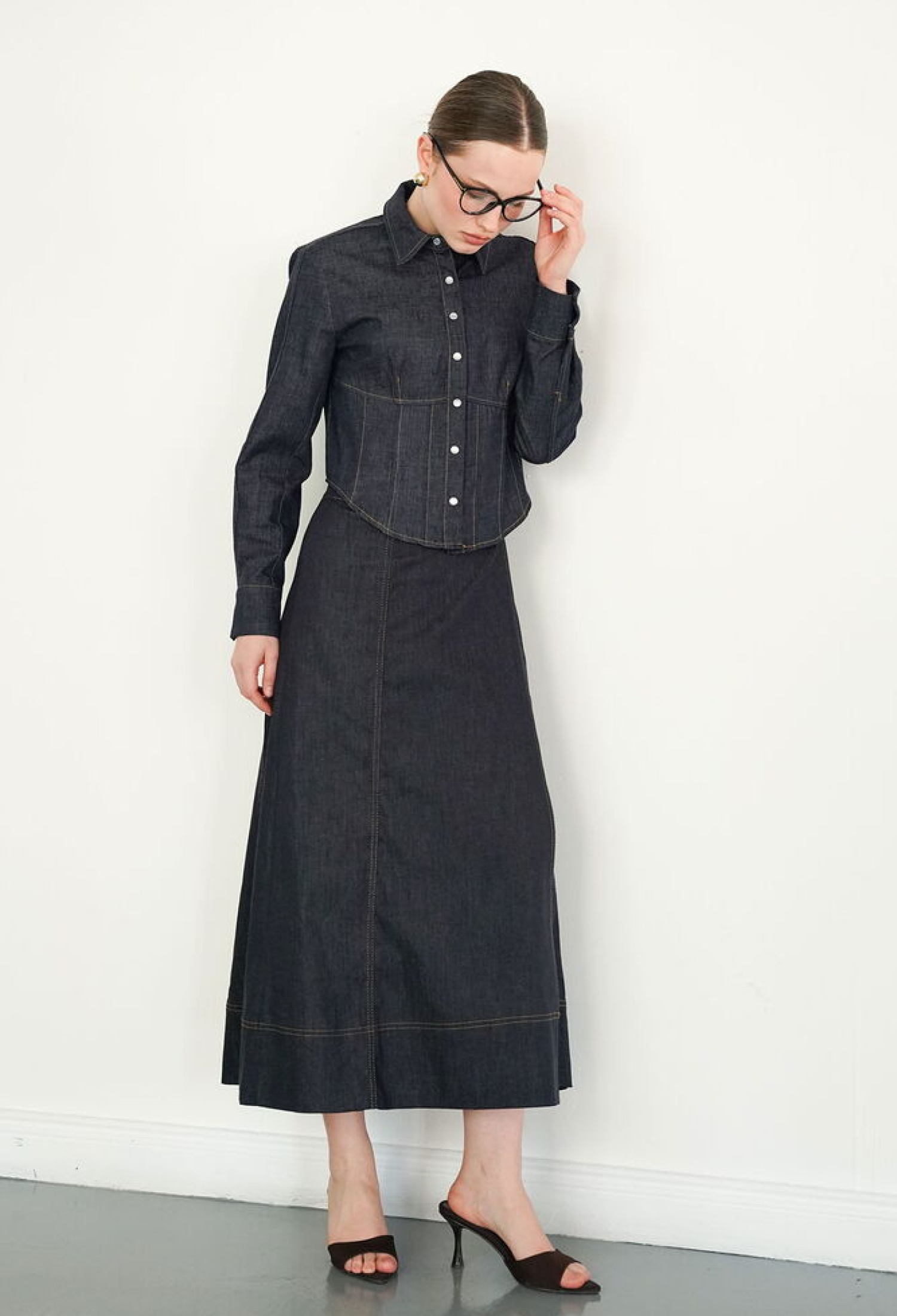 Black A-Line Midi Skirt With Buttoned Closure - Brand: Topshow - Women & Kids, Baby Clothes Wholesale - TheBS Women