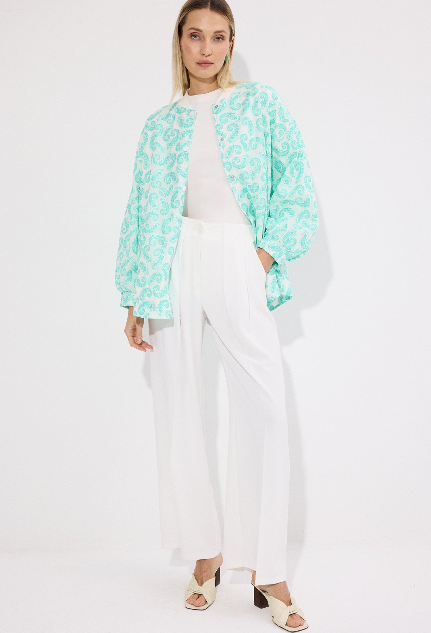 White Overshirt Jacket With Paisley Pattern - Brand: Touche Prive - Women & Kids, Baby Clothes Wholesale - TheBS Women