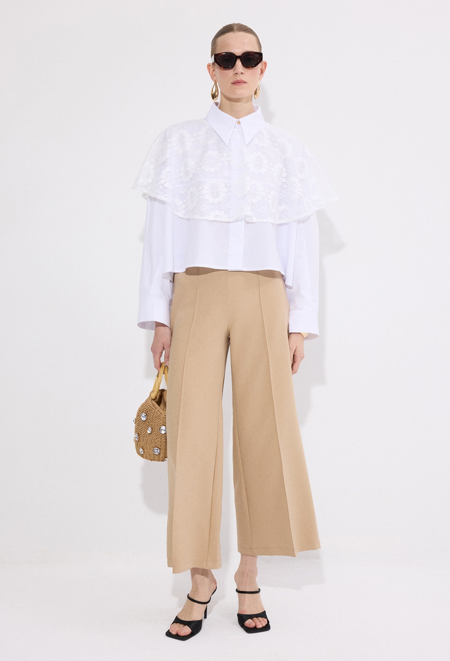 White Elegant Shirt With Notched Neck & Buttoned Closure - Brand: Touche Prive - Women & Kids, Baby Clothes Wholesale - TheBS Women