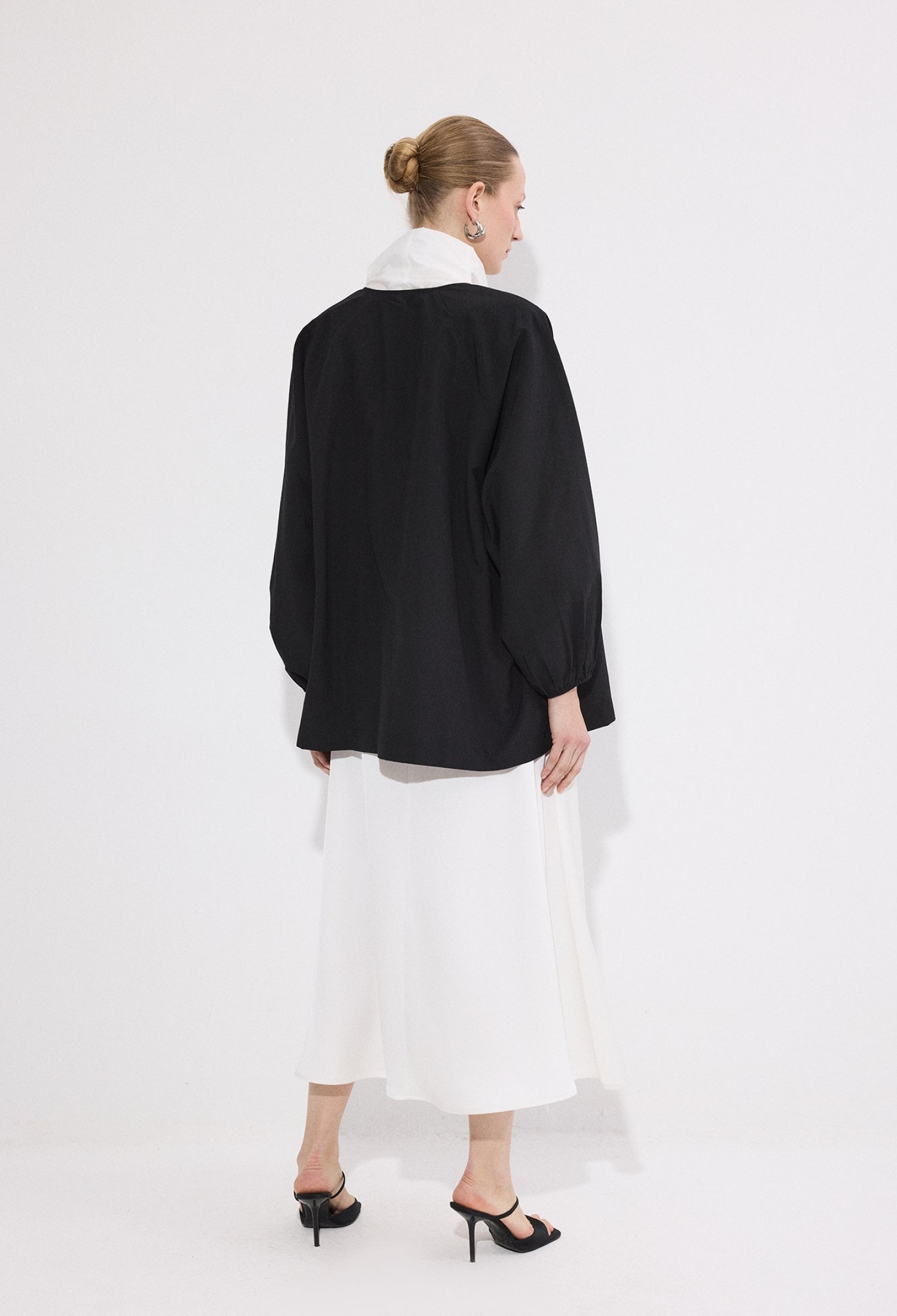 Trenchcoat Elegant Single-Breasted Tie Closure - Brand: Touche Prive - Women & Kids, Baby Clothes Wholesale - TheBS Women