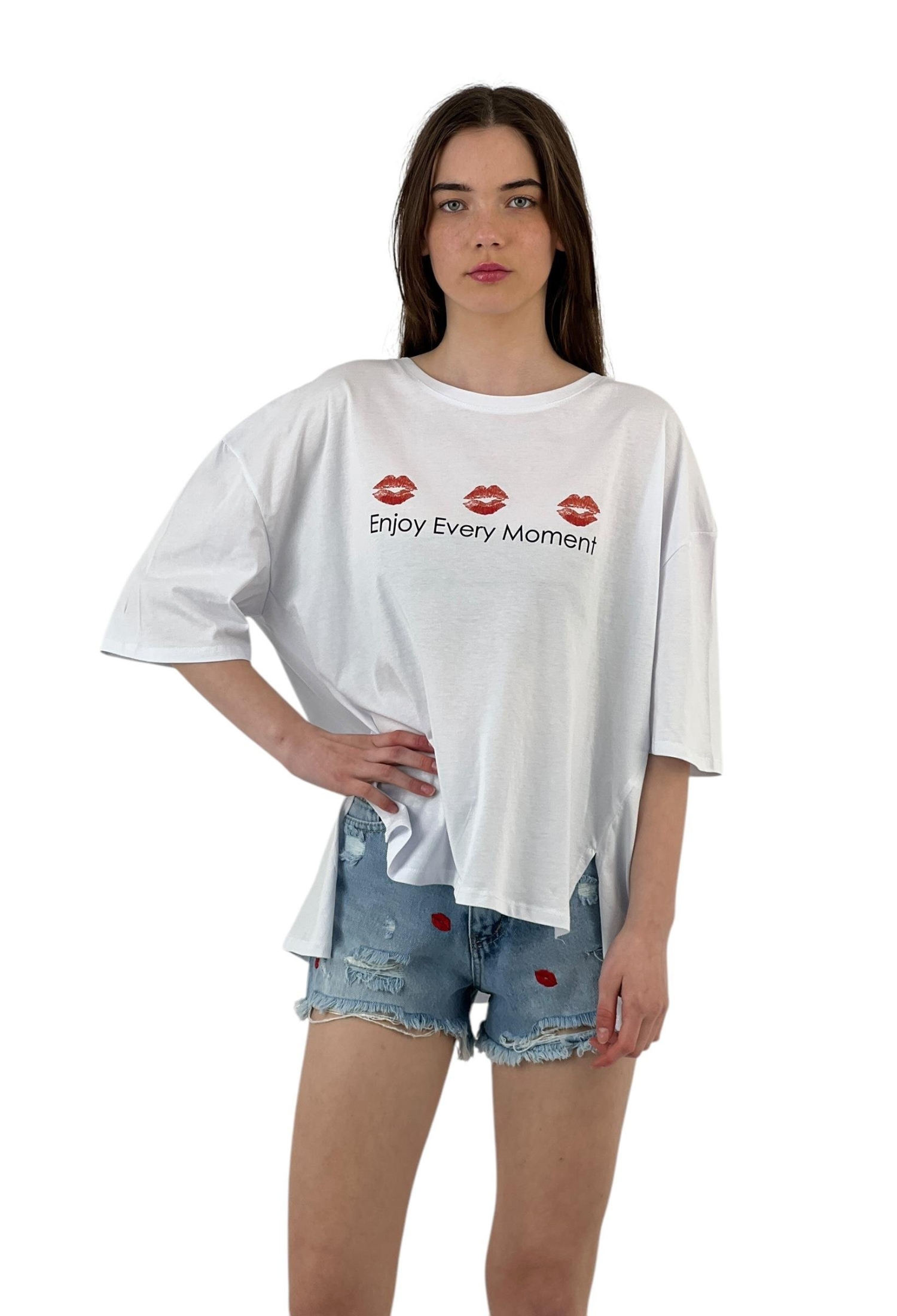 Every Moment” Lip Printed White Oversize T-Shirt - Brand: MISS POEM - Women & Kids, Baby Clothes Wholesale - TheBS Women