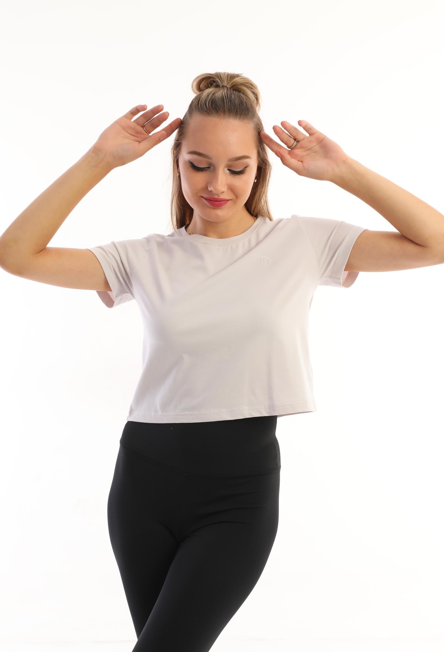EdelleCrew Neck Crop Women's T-Shirt - Brand: EDELLE - Women & Kids, Baby Clothes Wholesale - TheBS Women