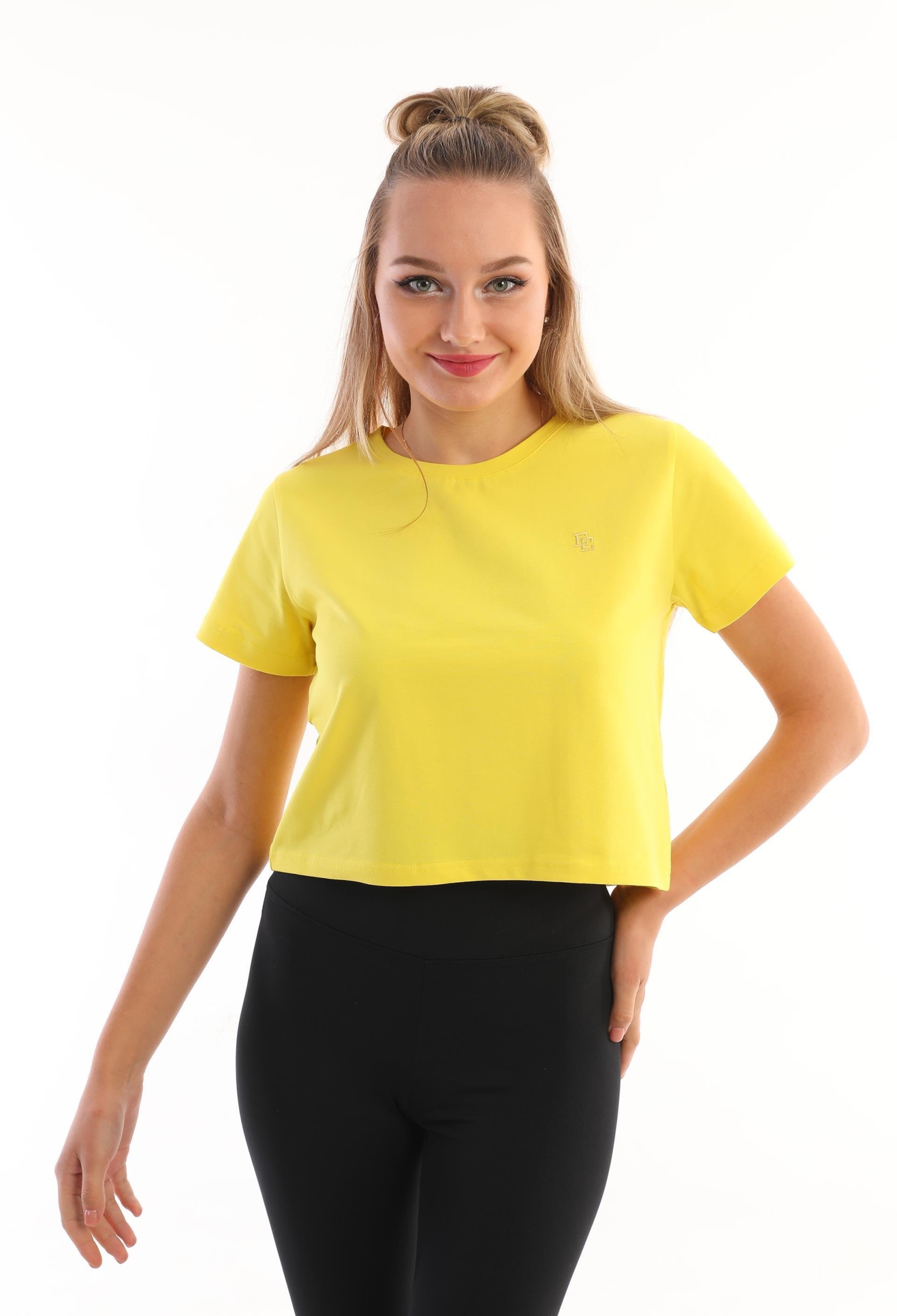 EdelleCrew Neck Crop Women's T-Shirt - Brand: EDELLE - Women & Kids, Baby Clothes Wholesale - TheBS Women