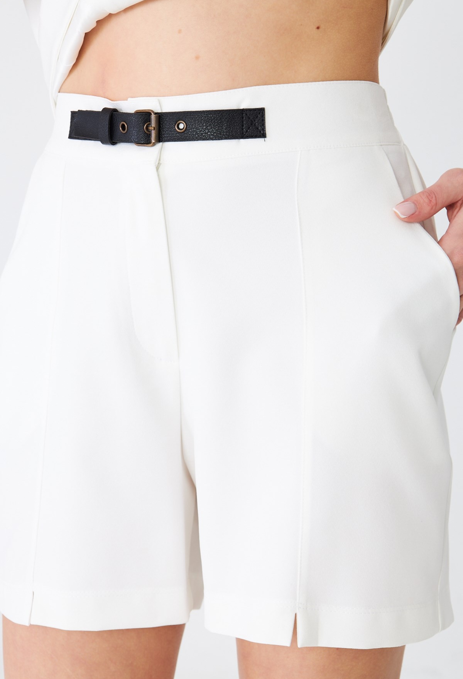 White Bermuda Shorts With High Waist And Buckle - Brand: Sortie Collection - Women & Kids, Baby Clothes Wholesale - TheBS Women