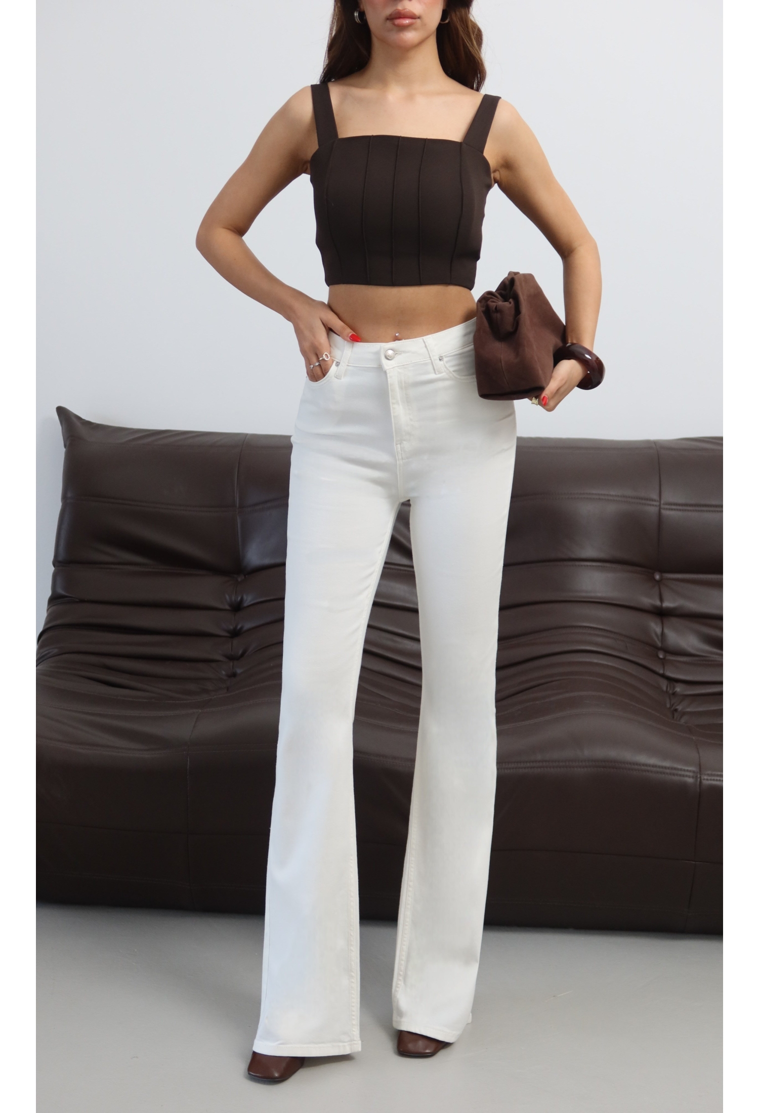 Mom Jeans With High Waist And Flare Leg