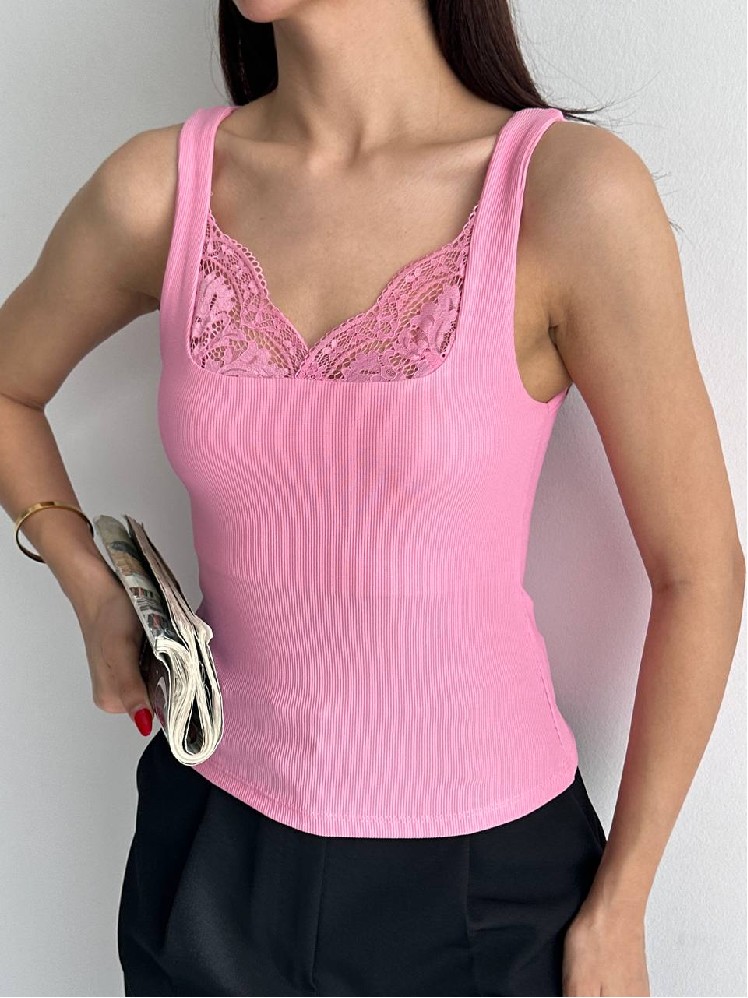 Slim Fit Sleeveless Blouse With Square Neck