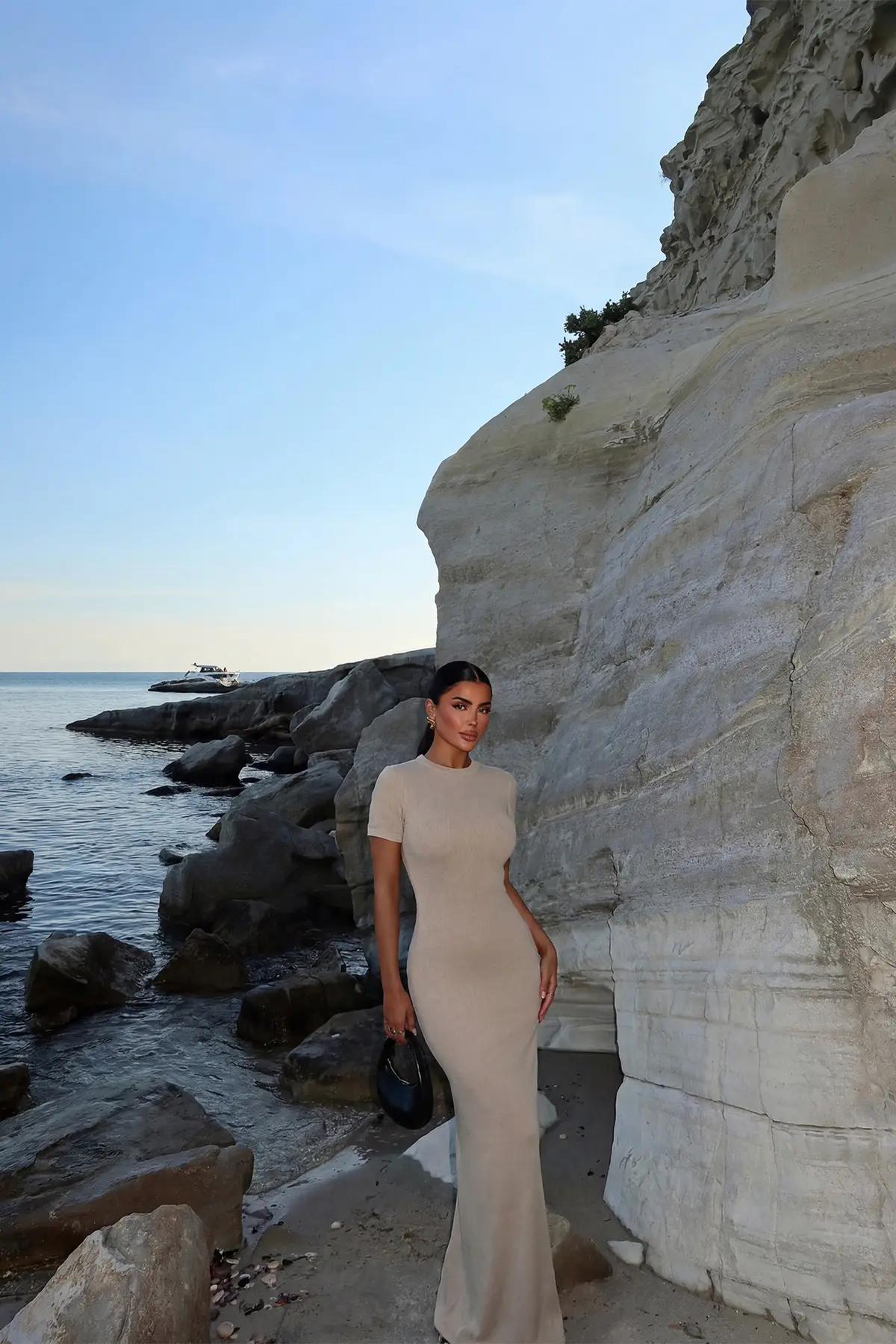 Elegant Bodycon Dress With Short Sleeves